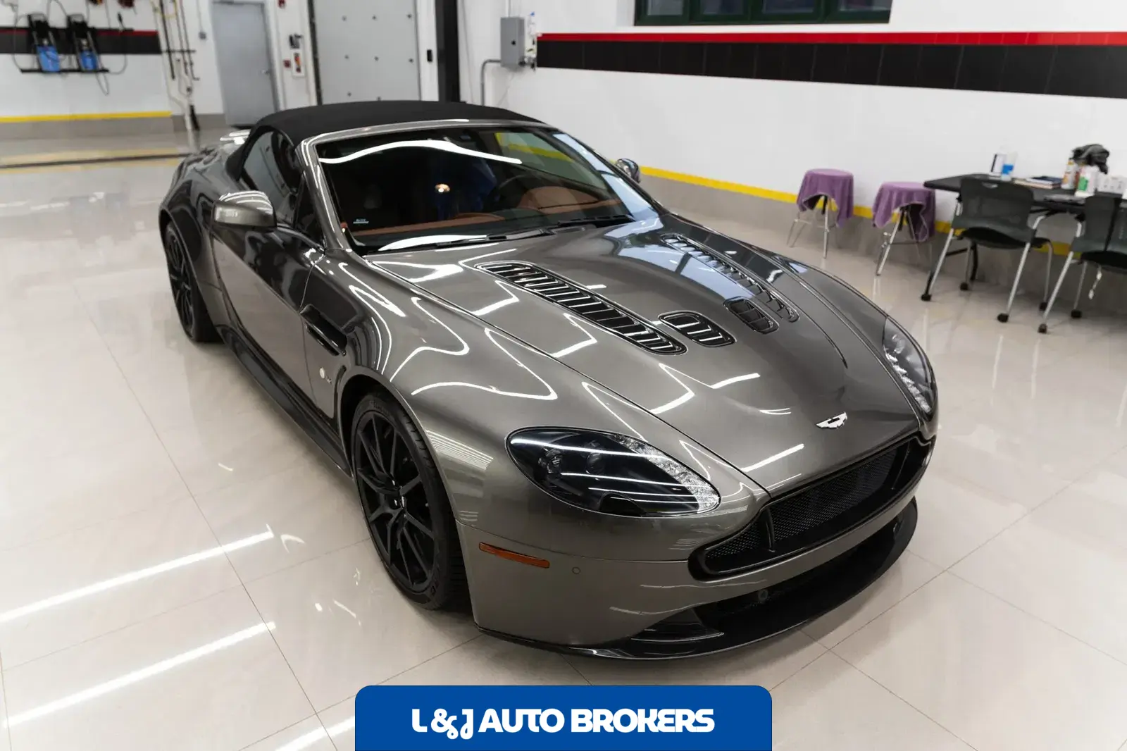 2017 Aston Martin V12 Vantage S Roadster 7-Speed