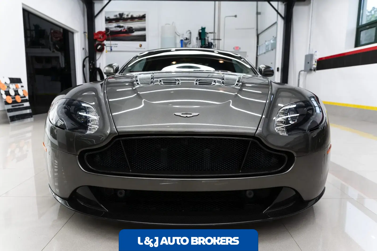 2017 Aston Martin V12 Vantage S Roadster 7-Speed