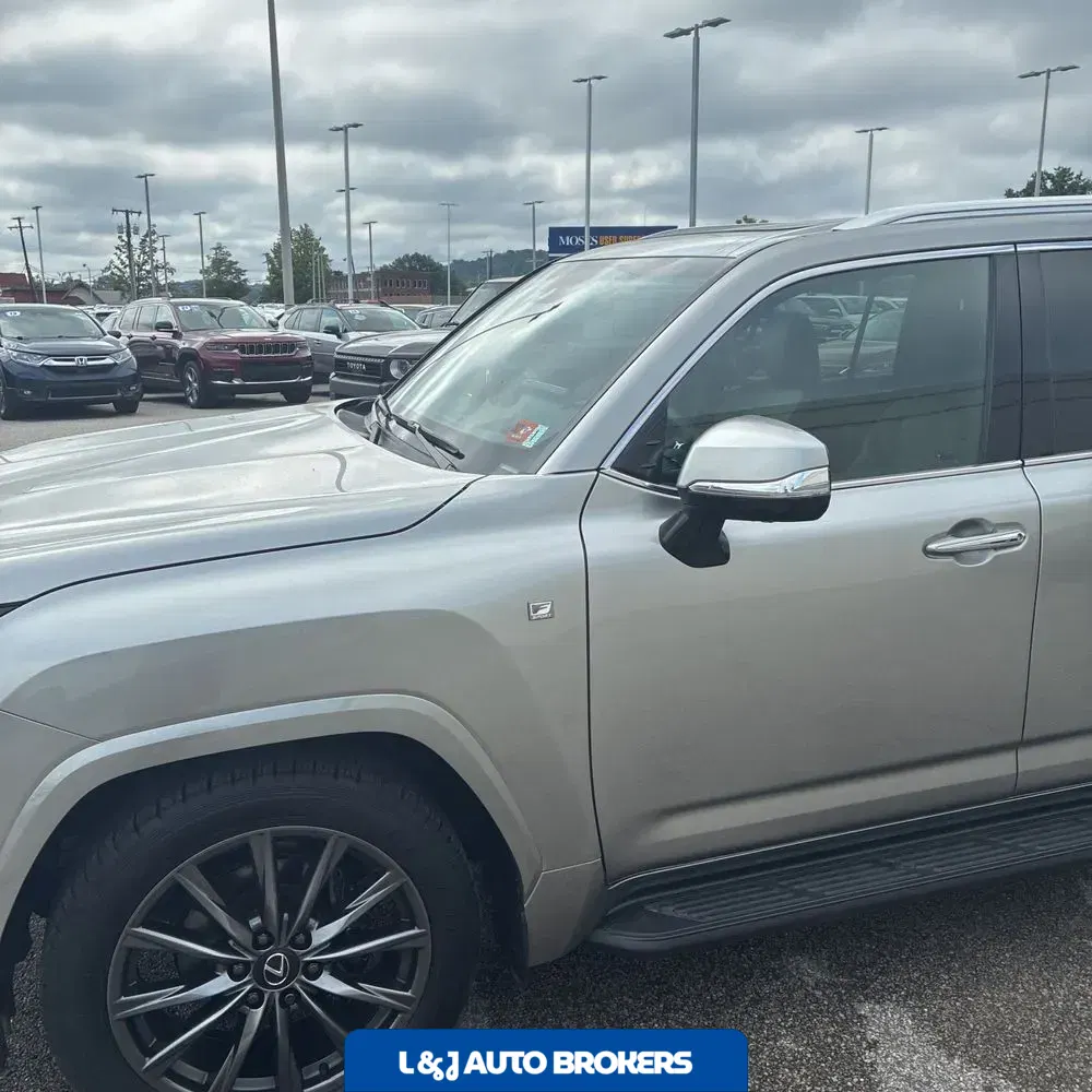 2024 Lexus LX 600 F SPORT Handling