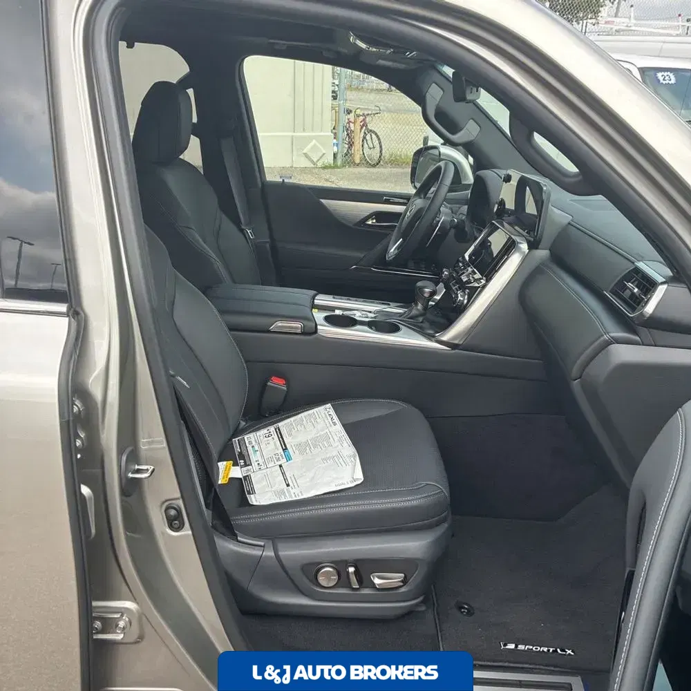 2024 Lexus LX 600 F SPORT Handling