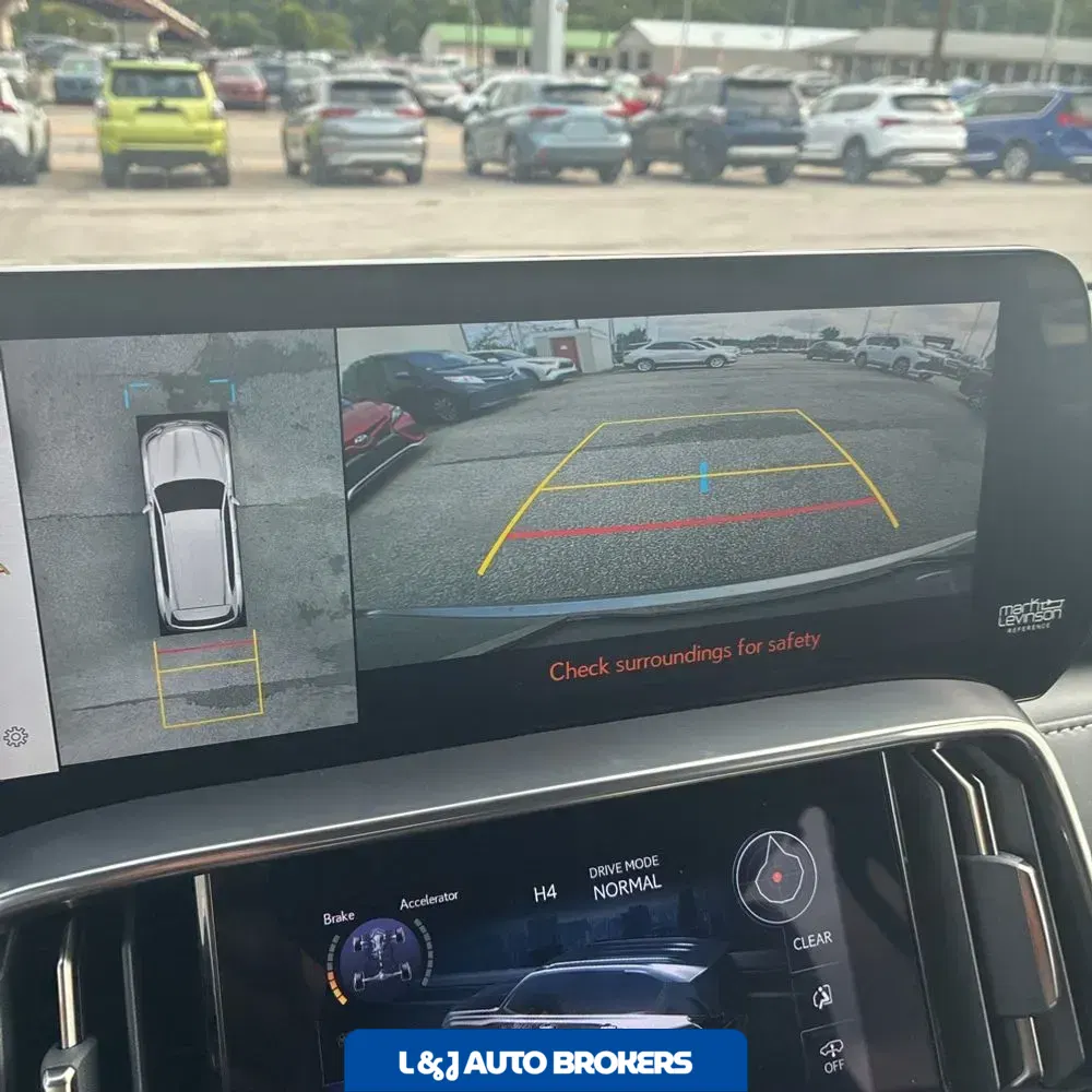 2024 Lexus LX 600 F SPORT Handling