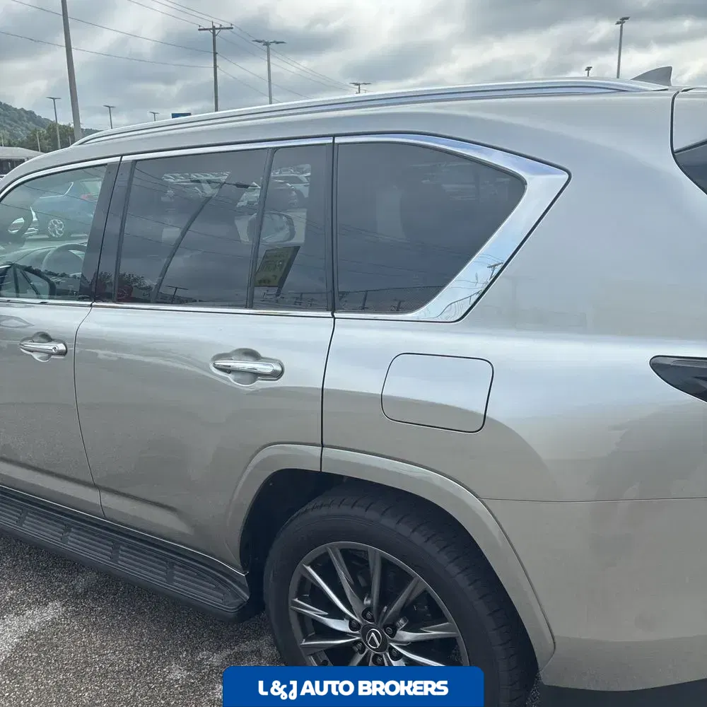 2024 Lexus LX 600 F SPORT Handling
