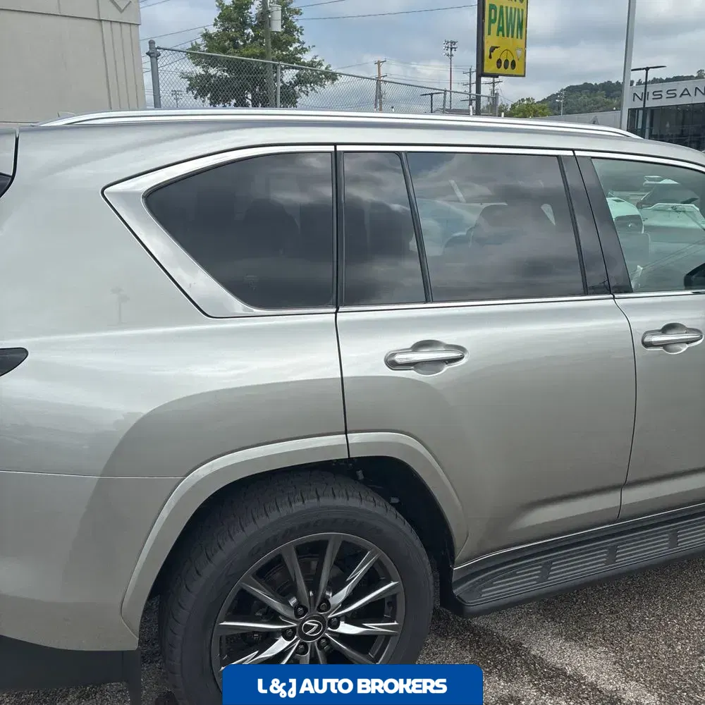2024 Lexus LX 600 F SPORT Handling