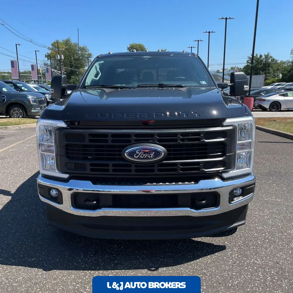 2025 Ford F-350 Super Duty XL