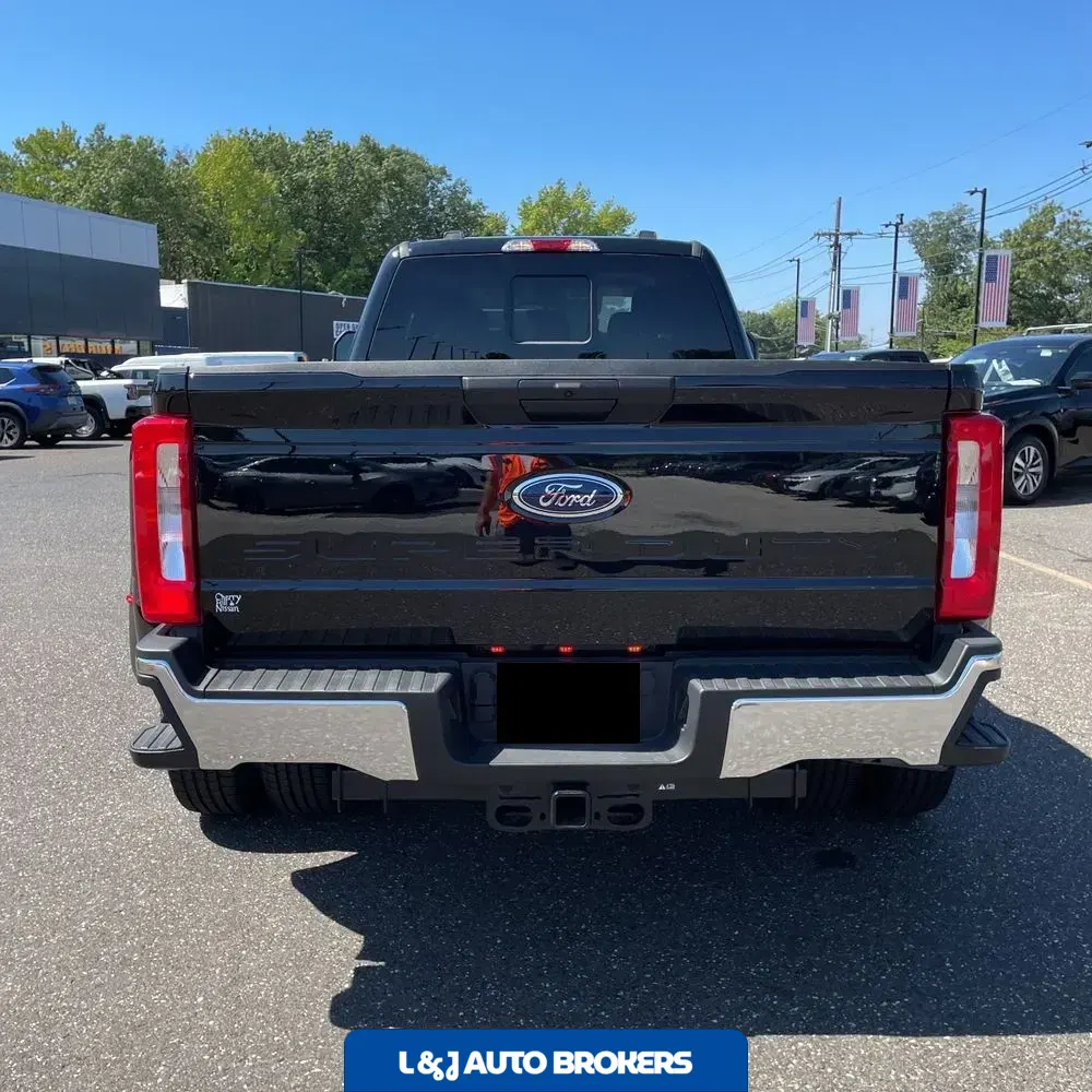 2025 Ford F-350 Super Duty XL