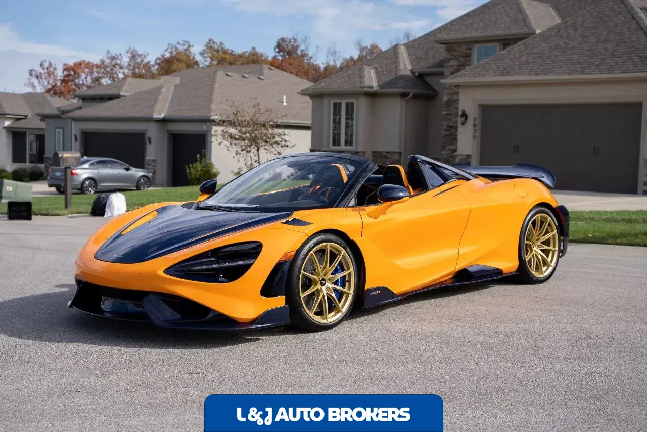 2022 McLaren 765LT Spider