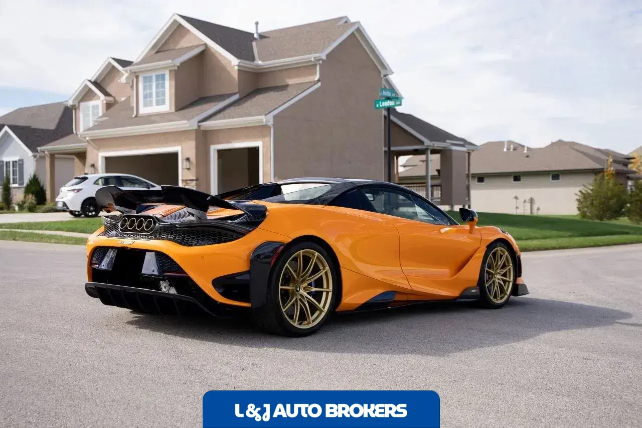 2022 McLaren 765LT Spider