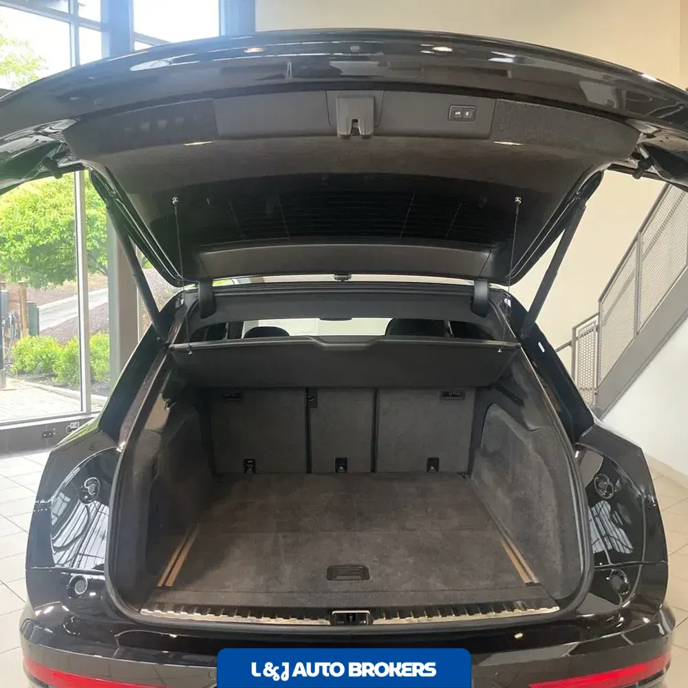 2024 Bentley Bentayga Base