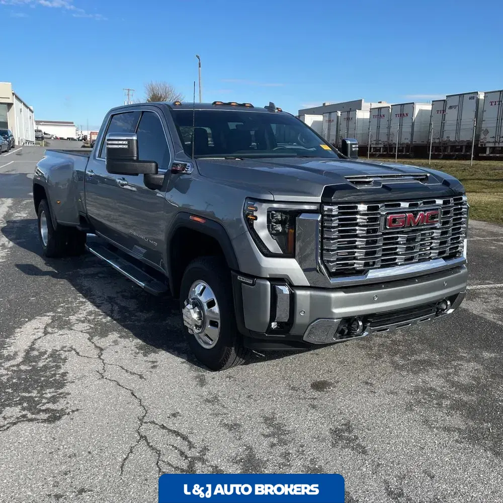 2025 GMC Sierra 3500HD Denali