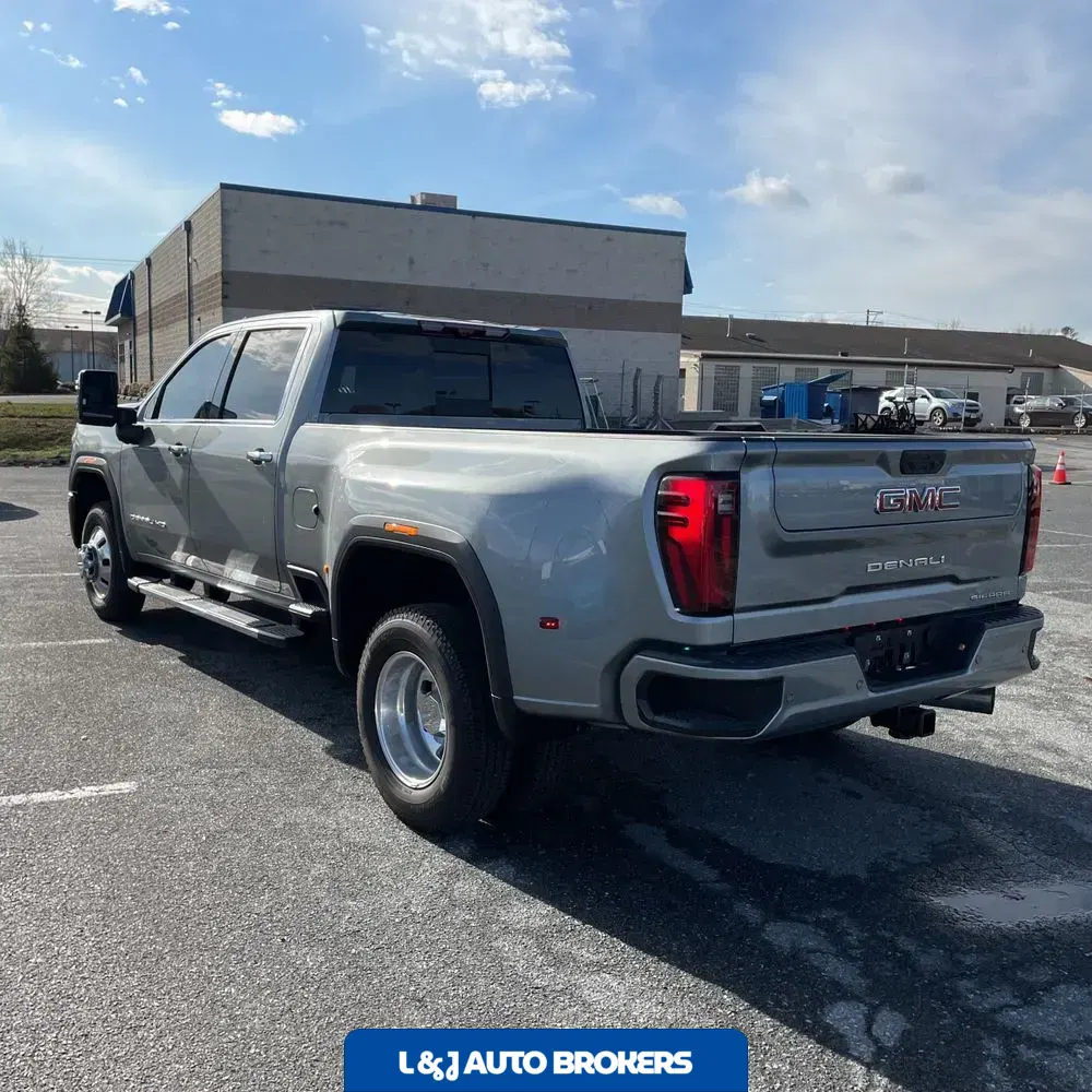 2025 GMC Sierra 3500HD Denali