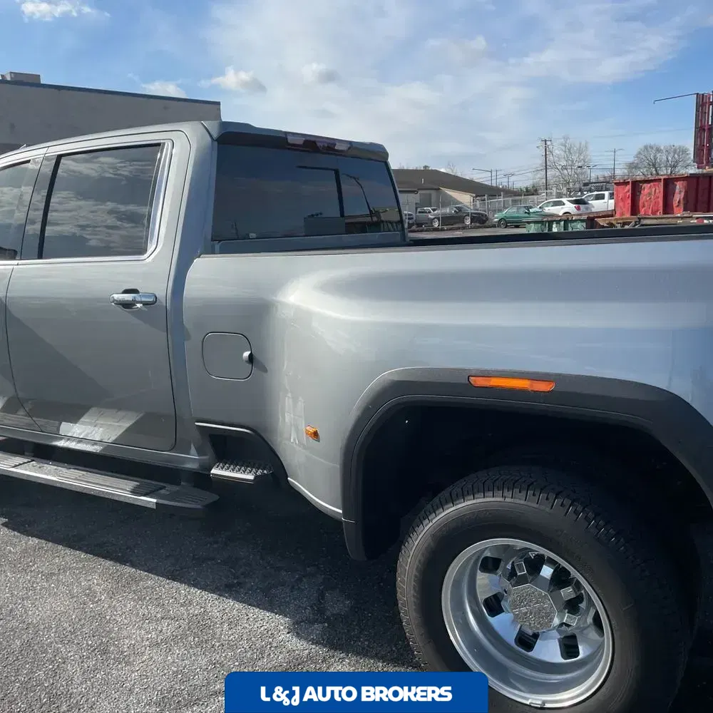 2025 GMC Sierra 3500HD Denali