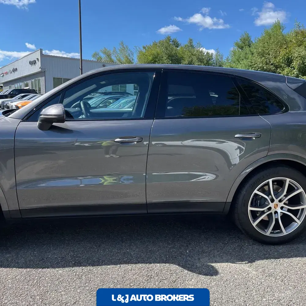 2025 Porsche Cayenne S 4D SUV