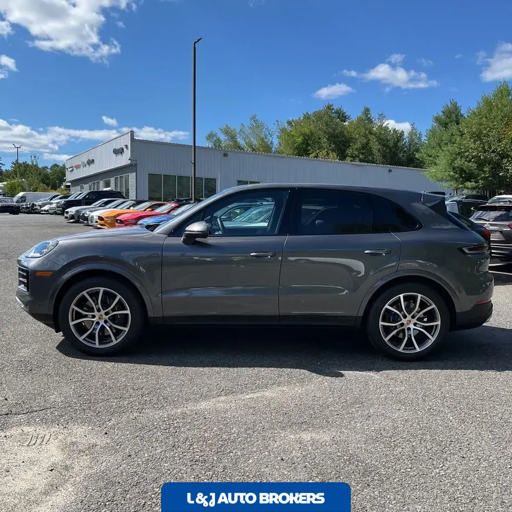 2025 Porsche Cayenne S 4D SUV