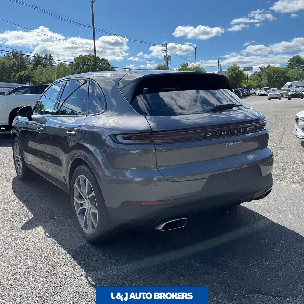 2025 Porsche Cayenne S 4D SUV