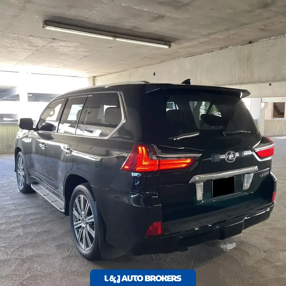 2017 Lexus LX 570 Base