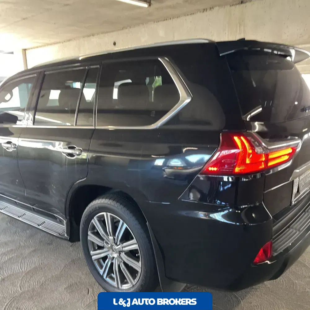 2017 Lexus LX 570 Base