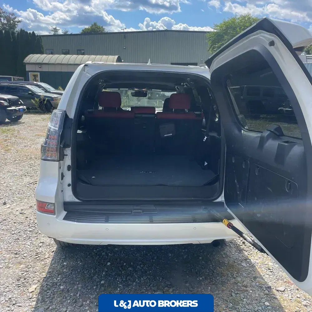 2023 Lexus GX 460 Base