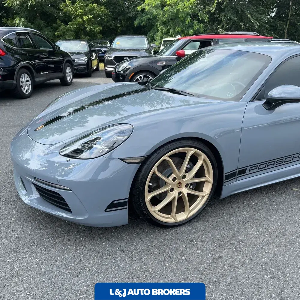 2024 Porsche 718 Cayman Base