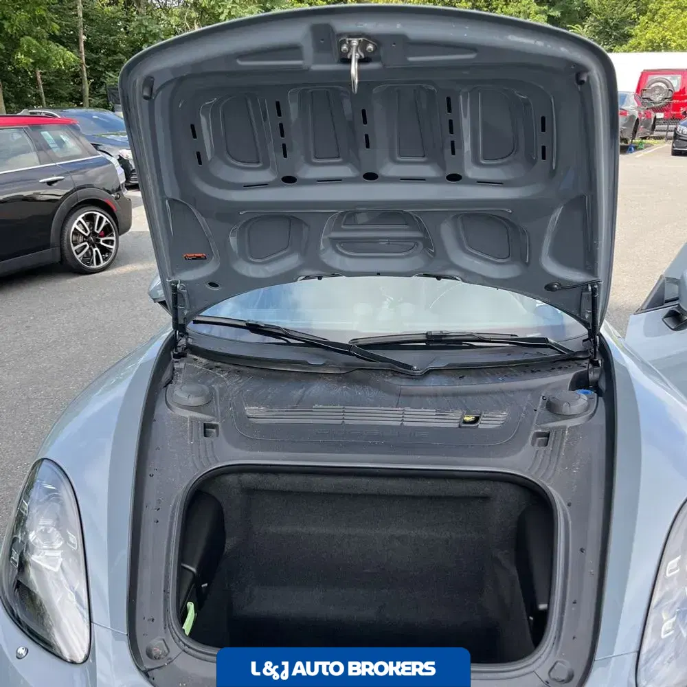 2024 Porsche 718 Cayman Base