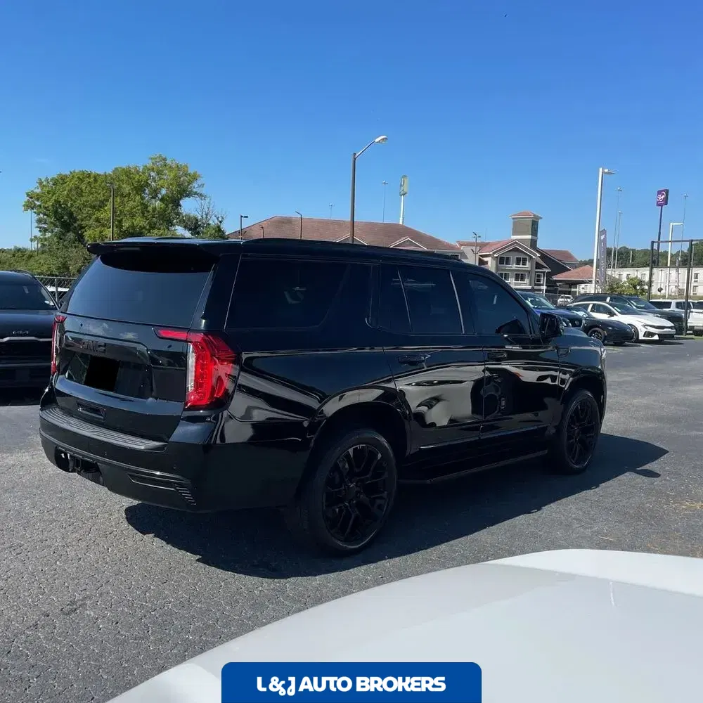 2023 GMC Yukon SLT