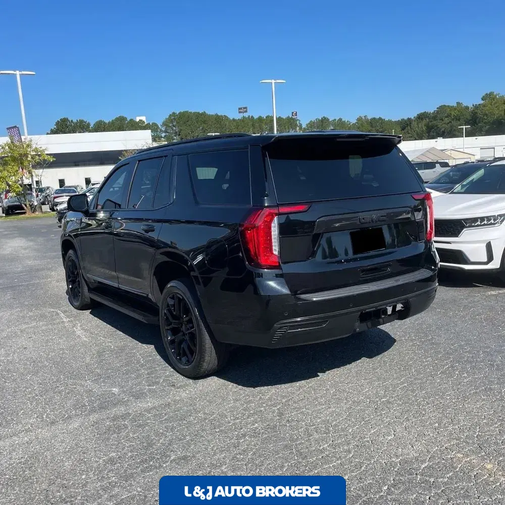 2023 GMC Yukon SLT