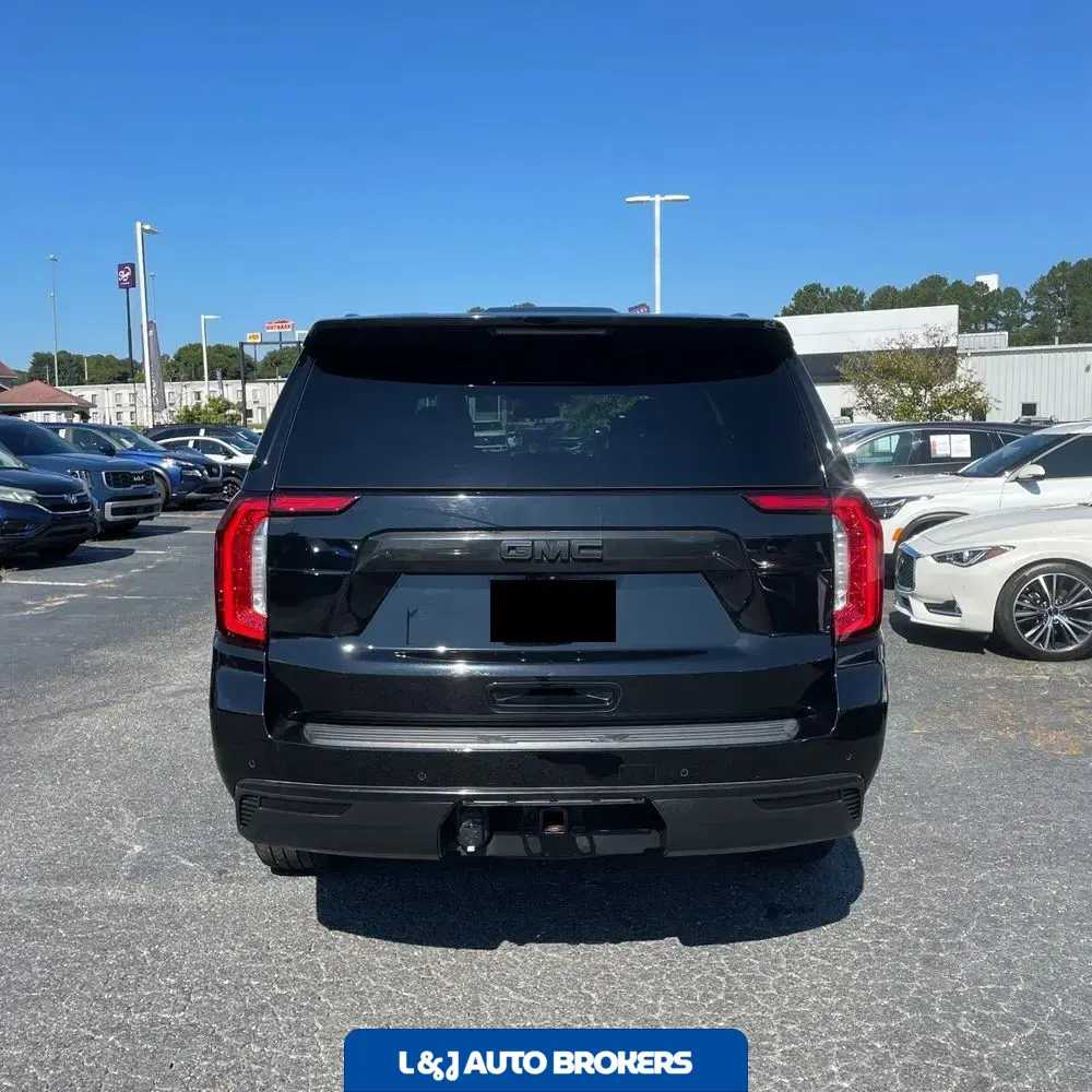 2023 GMC Yukon SLT