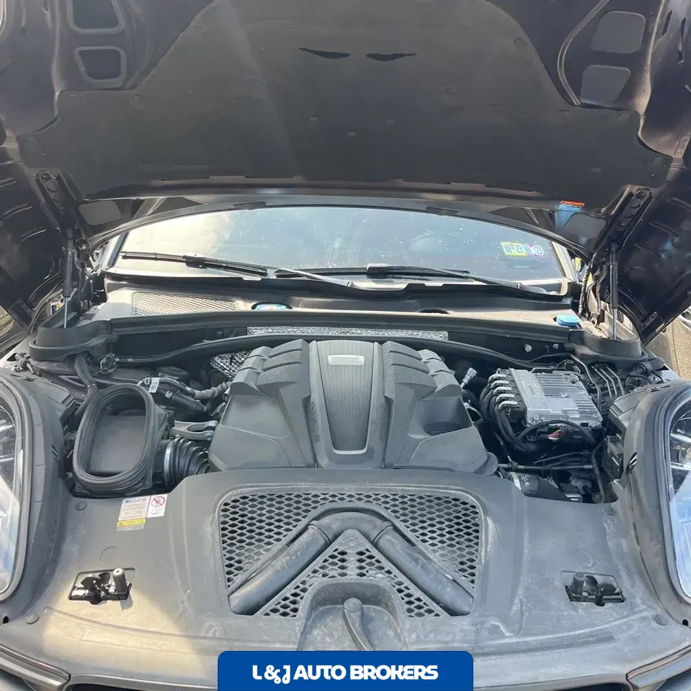 2023 Porsche Macan S