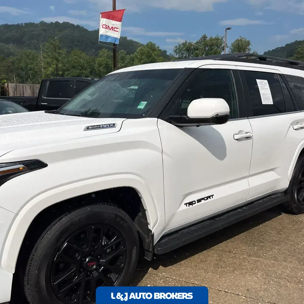 2024 Toyota Sequoia SR5