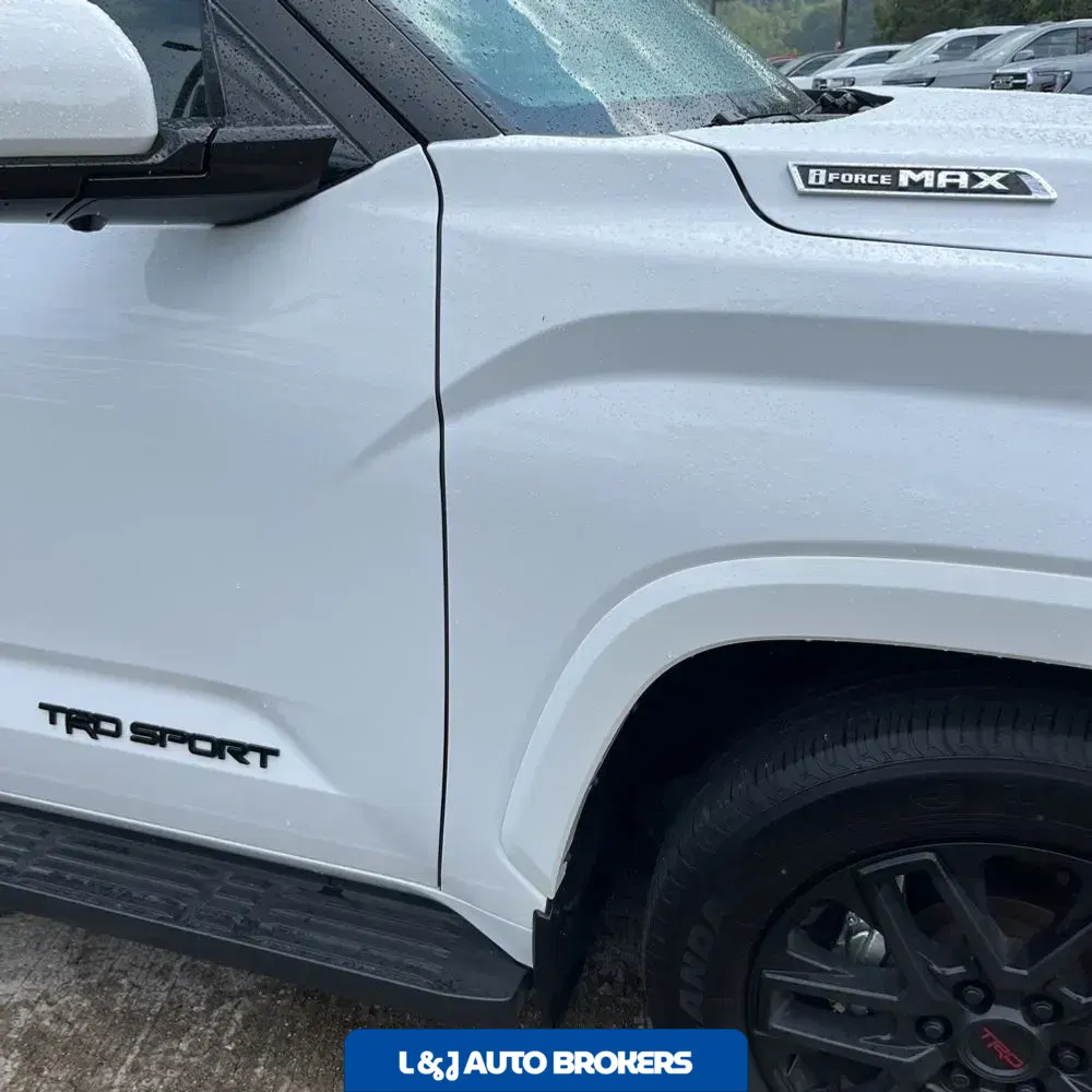 2024 Toyota Sequoia SR5