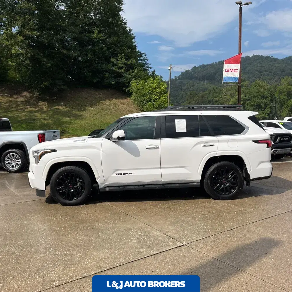 2024 Toyota Sequoia SR5