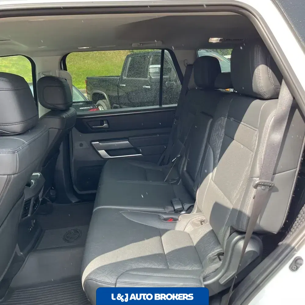 2024 Toyota Sequoia SR5