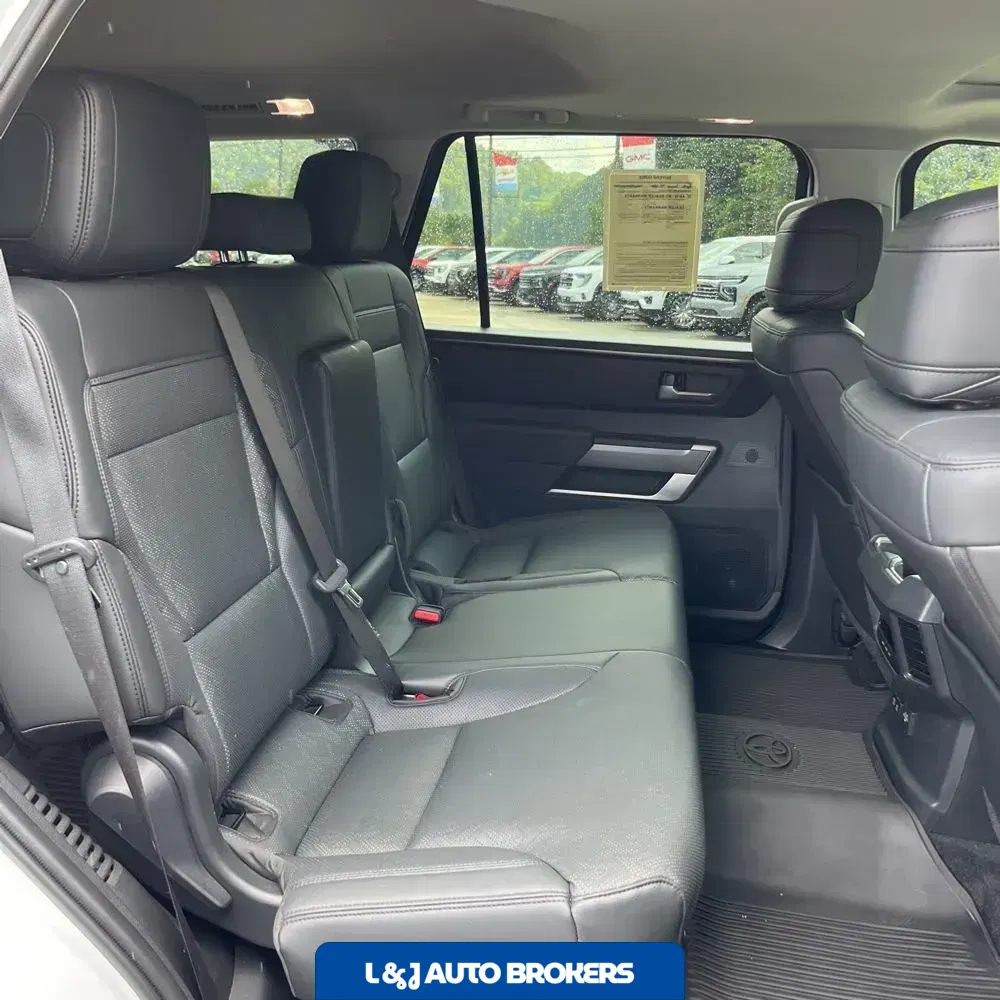 2024 Toyota Sequoia SR5