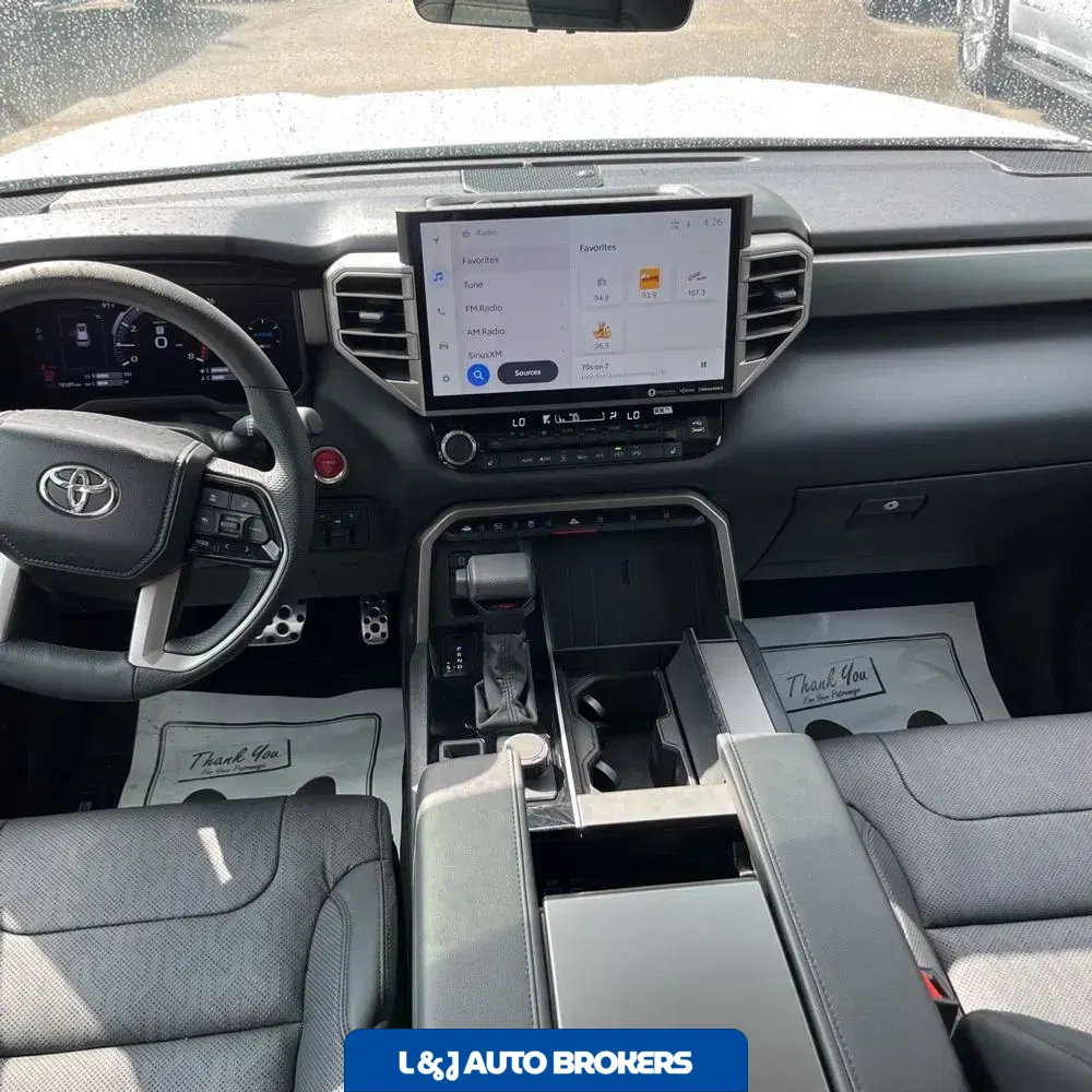 2024 Toyota Sequoia SR5