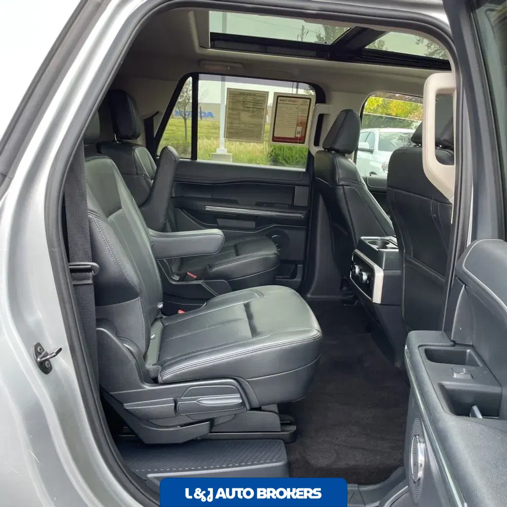 2022 Ford Expedition Max XLT