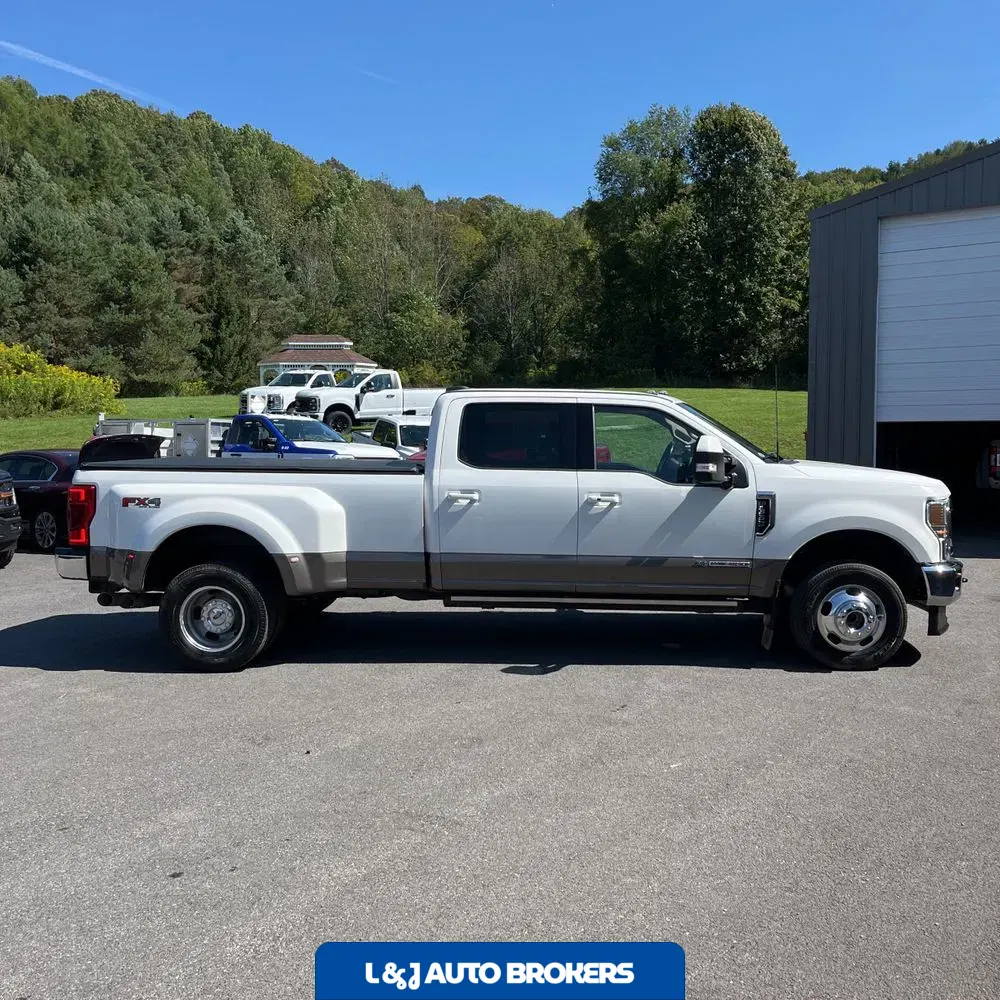 2022 Ford F-350 Super Duty Lariat