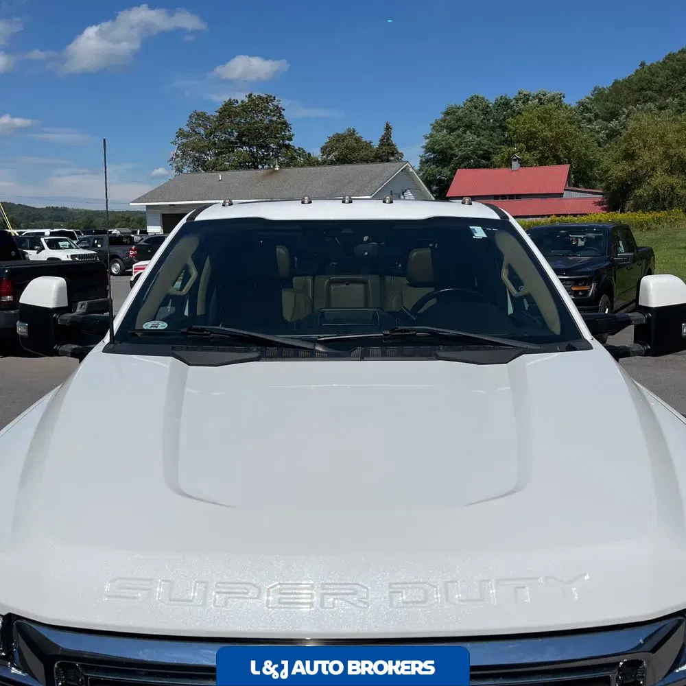2022 Ford F-350 Super Duty Lariat