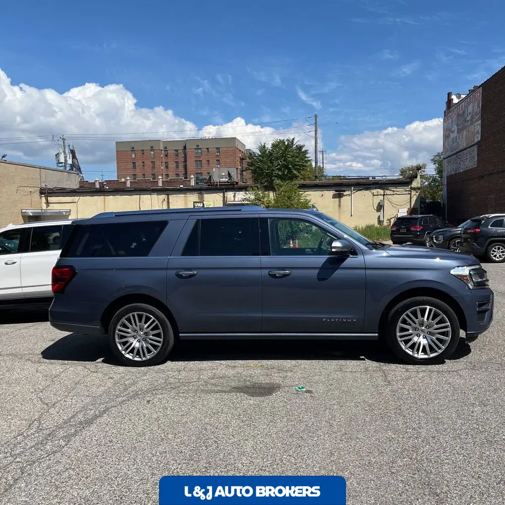 2022 Ford Expedition MAX Platinum