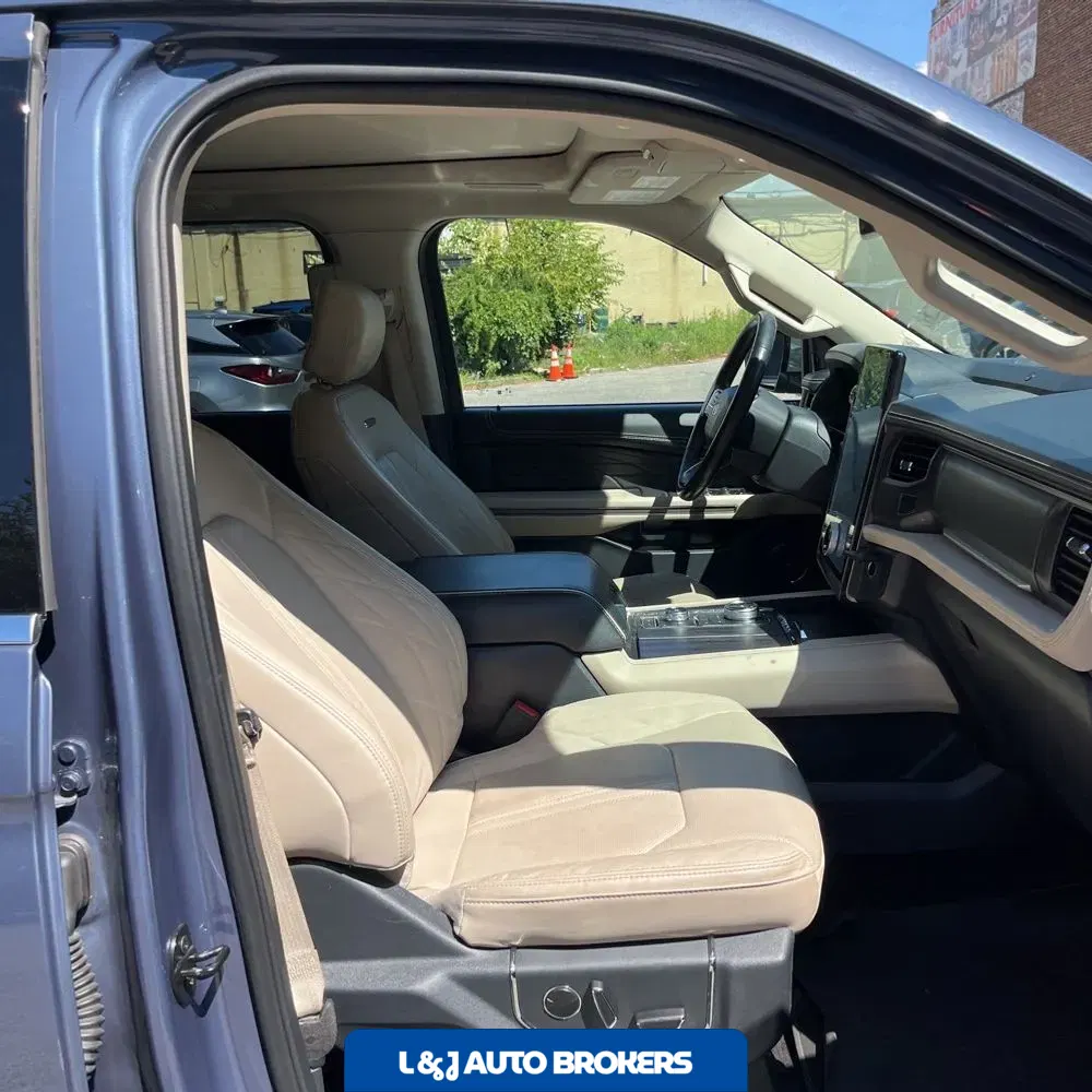 2022 Ford Expedition MAX Platinum