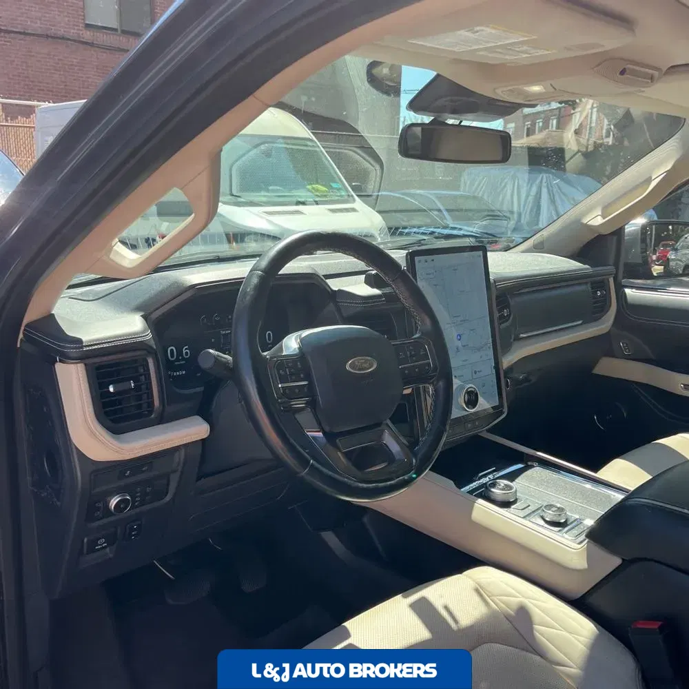 2022 Ford Expedition MAX Platinum