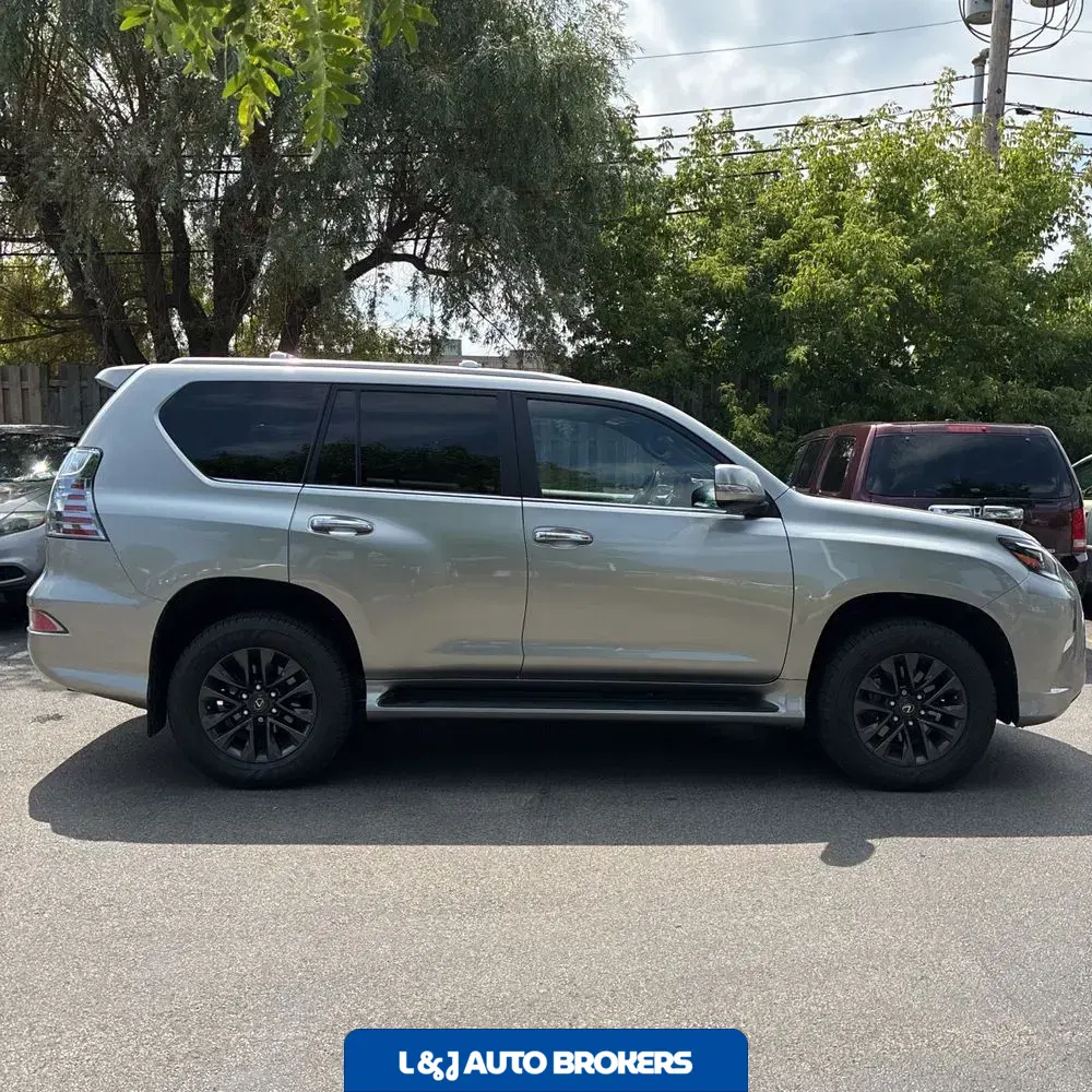 2023 Lexus GX 460 Base