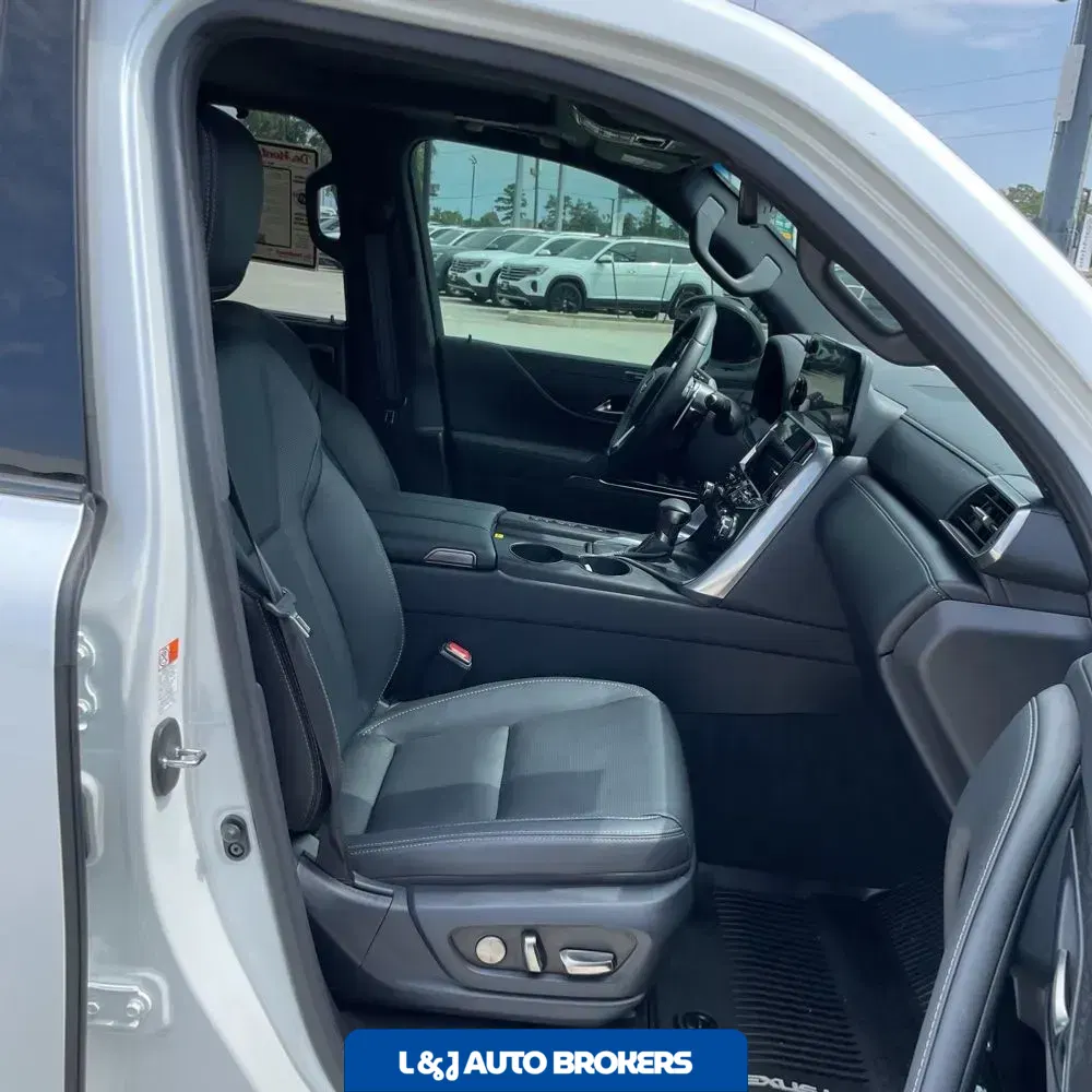 2024 Lexus LX 600 Luxury