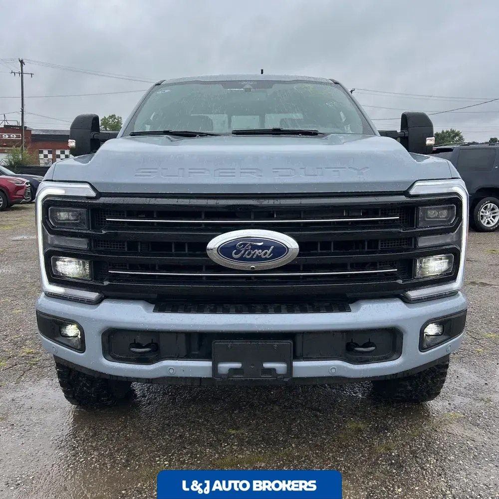 2025 Ford F250 S/D Platinum