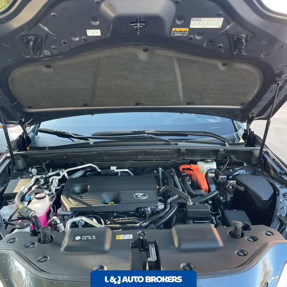 2025 Lexus NX 450h+ F SPORT Handling