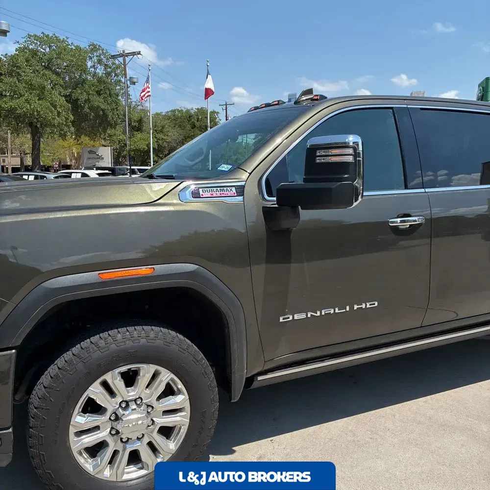 2023 GMC Sierra 2500HD Denali