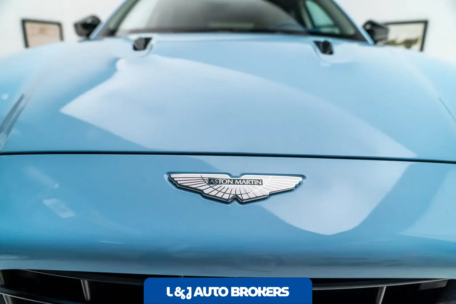2022 Aston Martin DBX