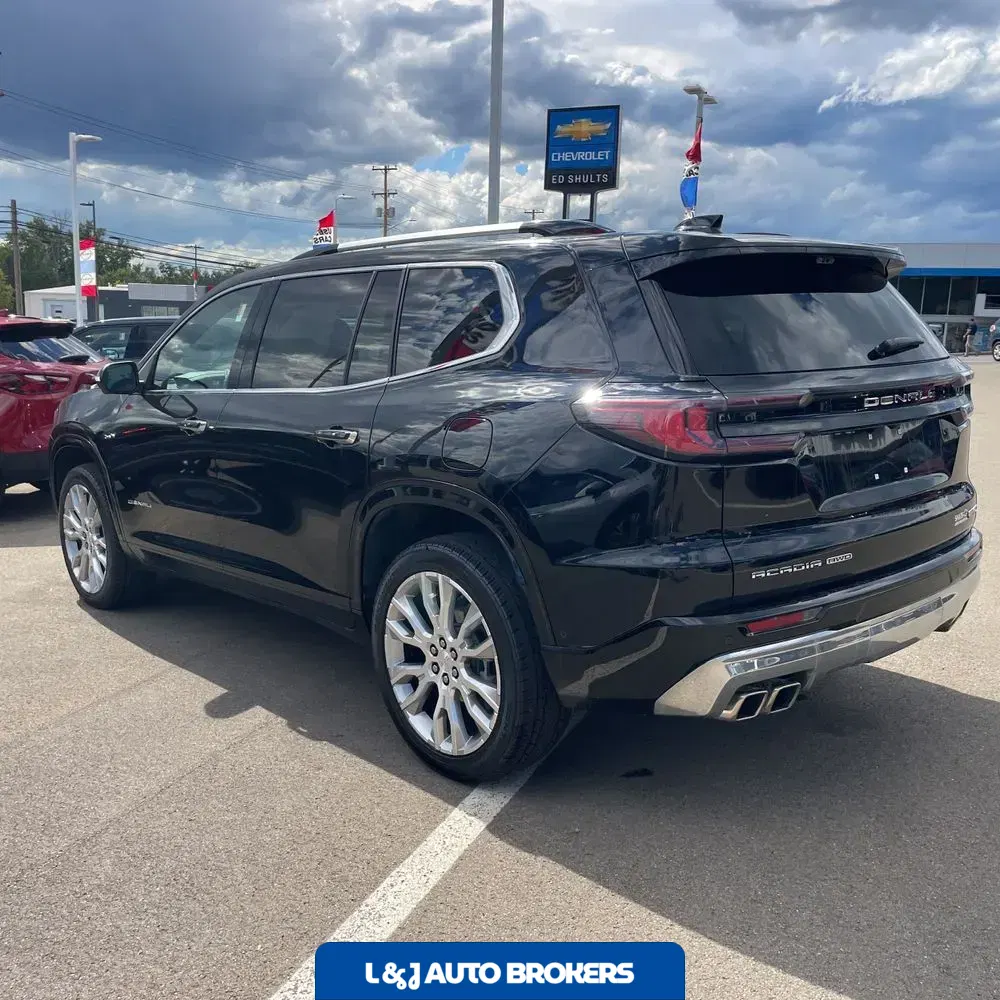 2024 GMC Acadia Denali