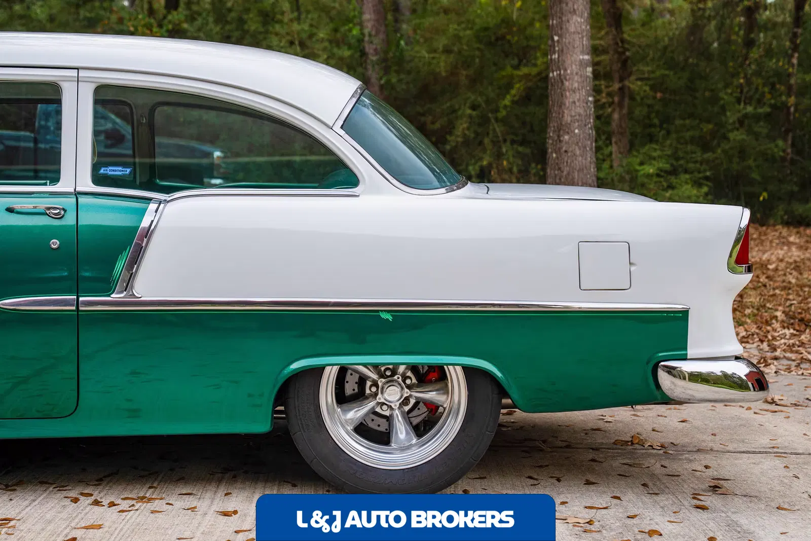 1955 Chevrolet 210 2-Door Sedan Restomod