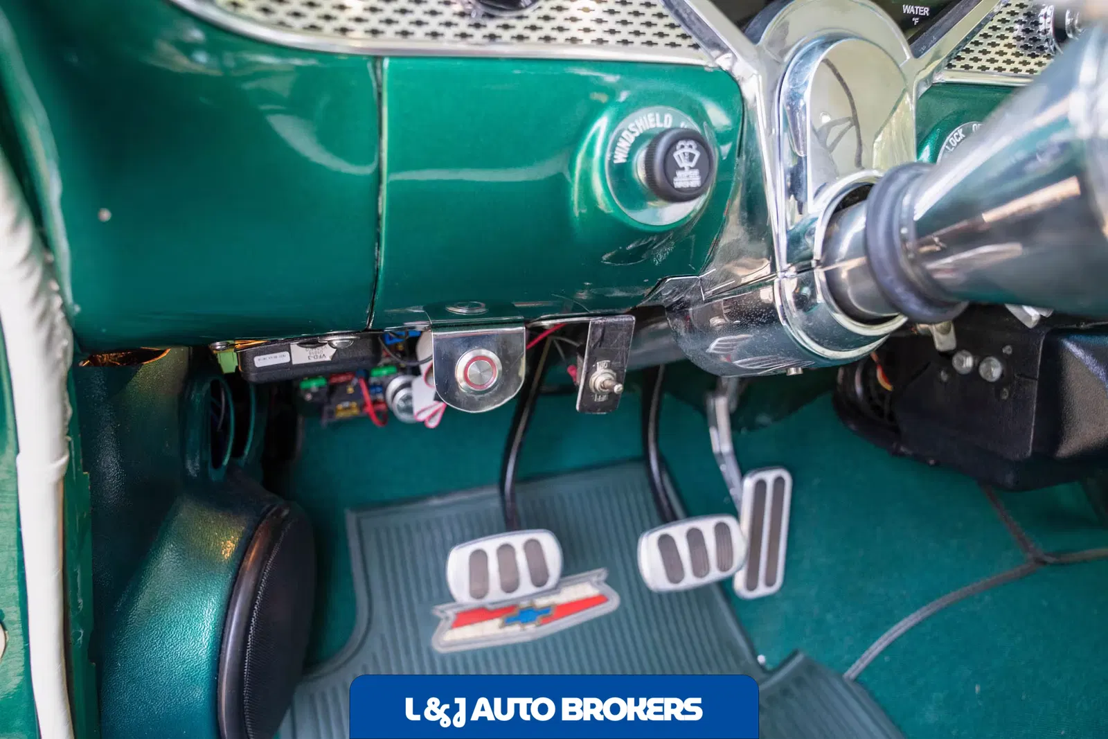 1955 Chevrolet 210 2-Door Sedan Restomod