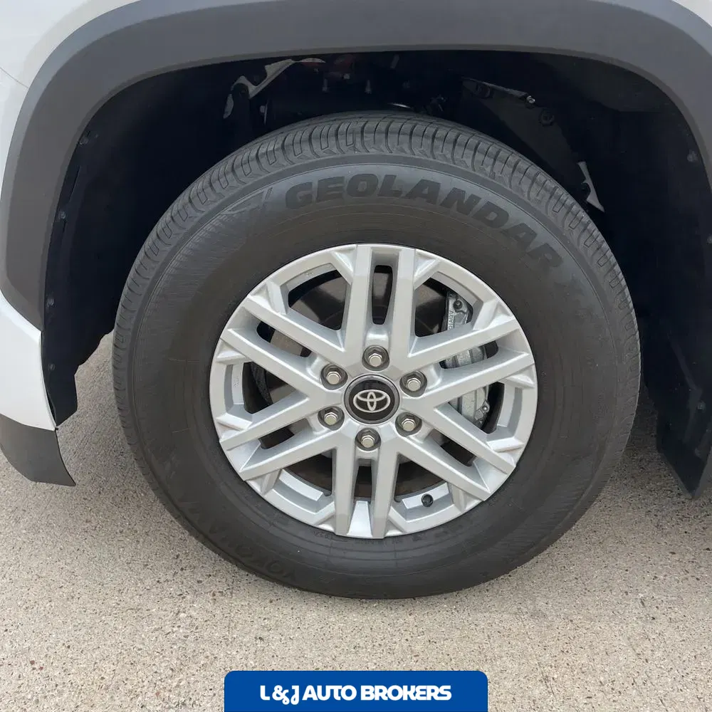 2025 Toyota Sequoia SR5