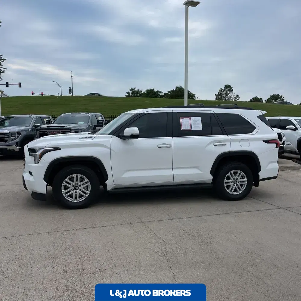 2025 Toyota Sequoia SR5
